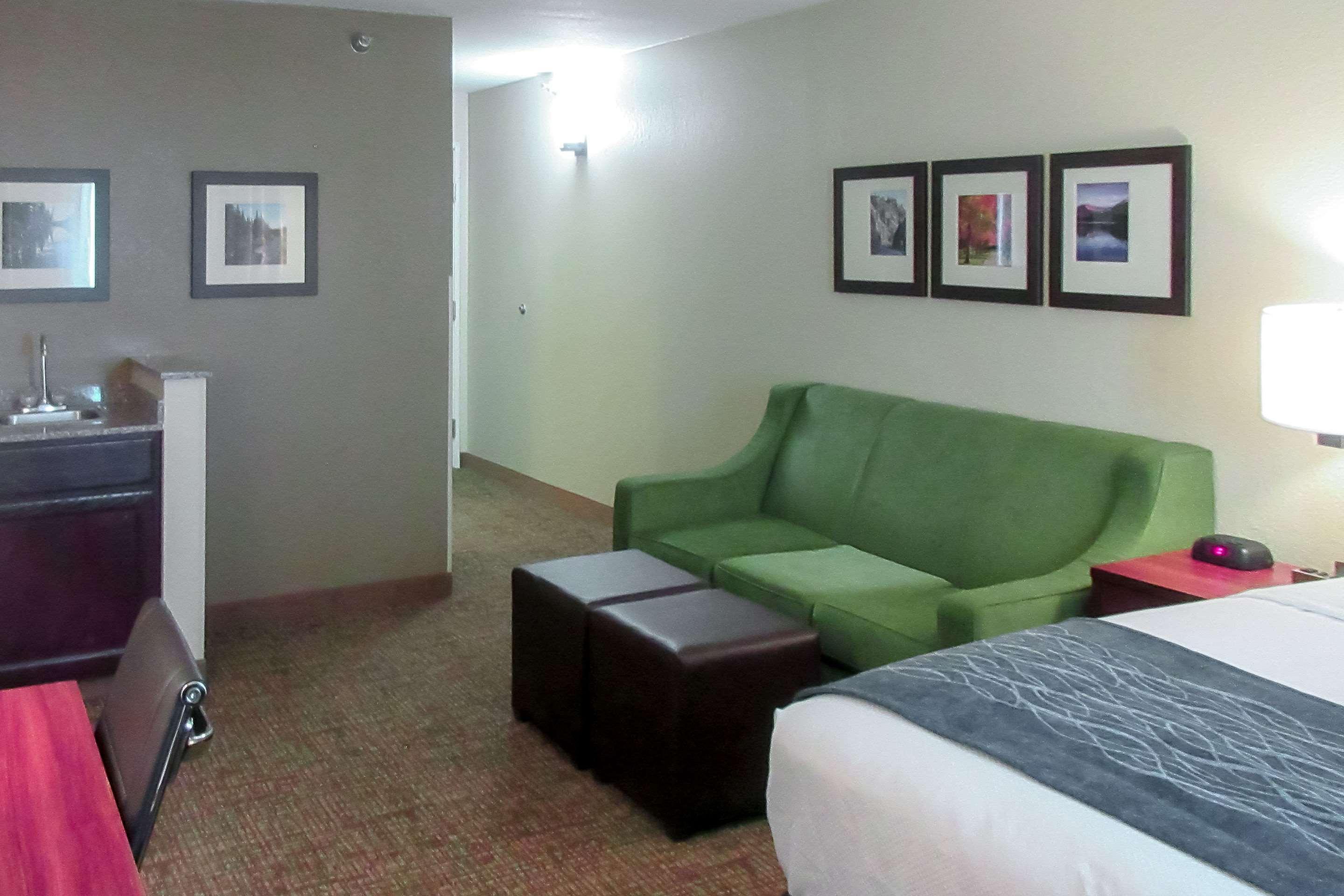 Comfort Inn & Suites Pueblo Ngoại thất bức ảnh