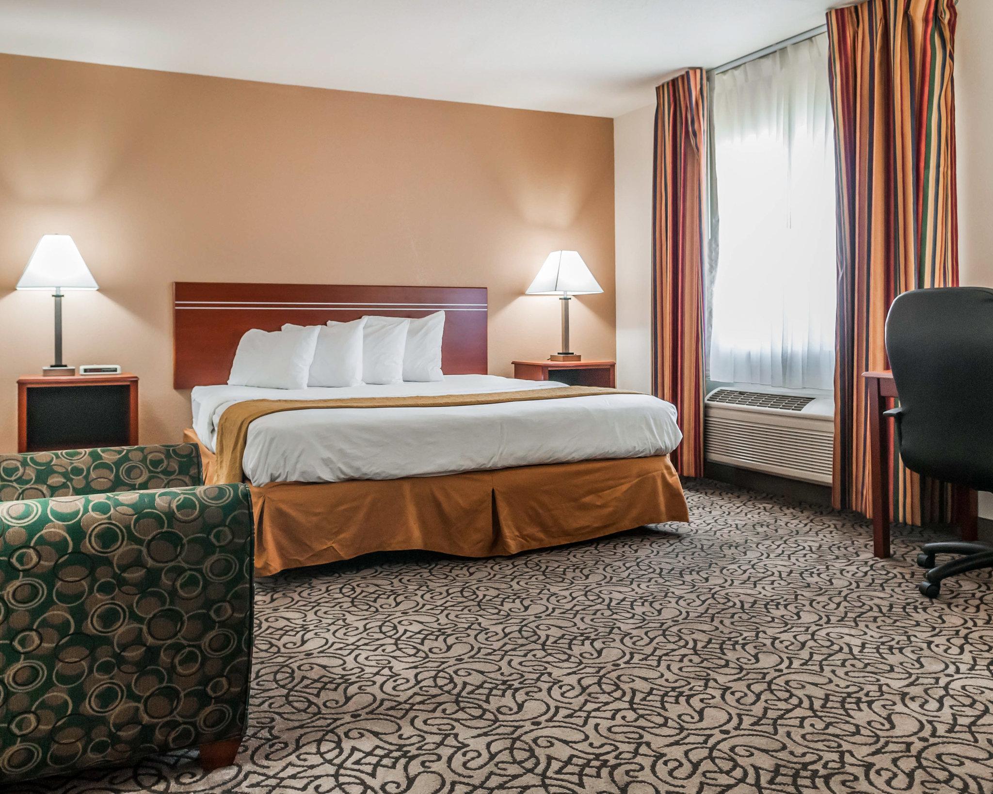 Comfort Inn & Suites Pueblo Ngoại thất bức ảnh
