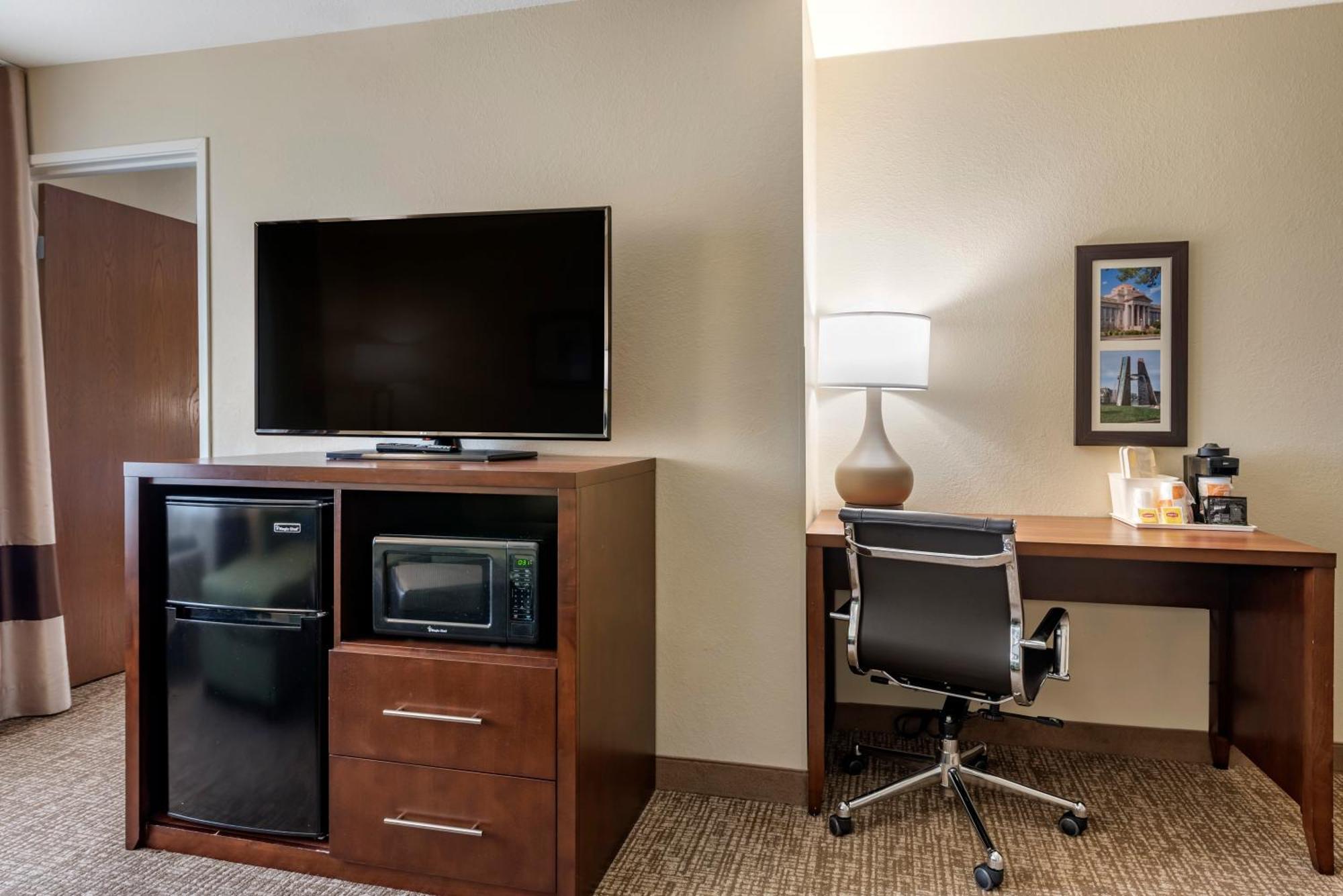 Comfort Inn & Suites Pueblo Ngoại thất bức ảnh