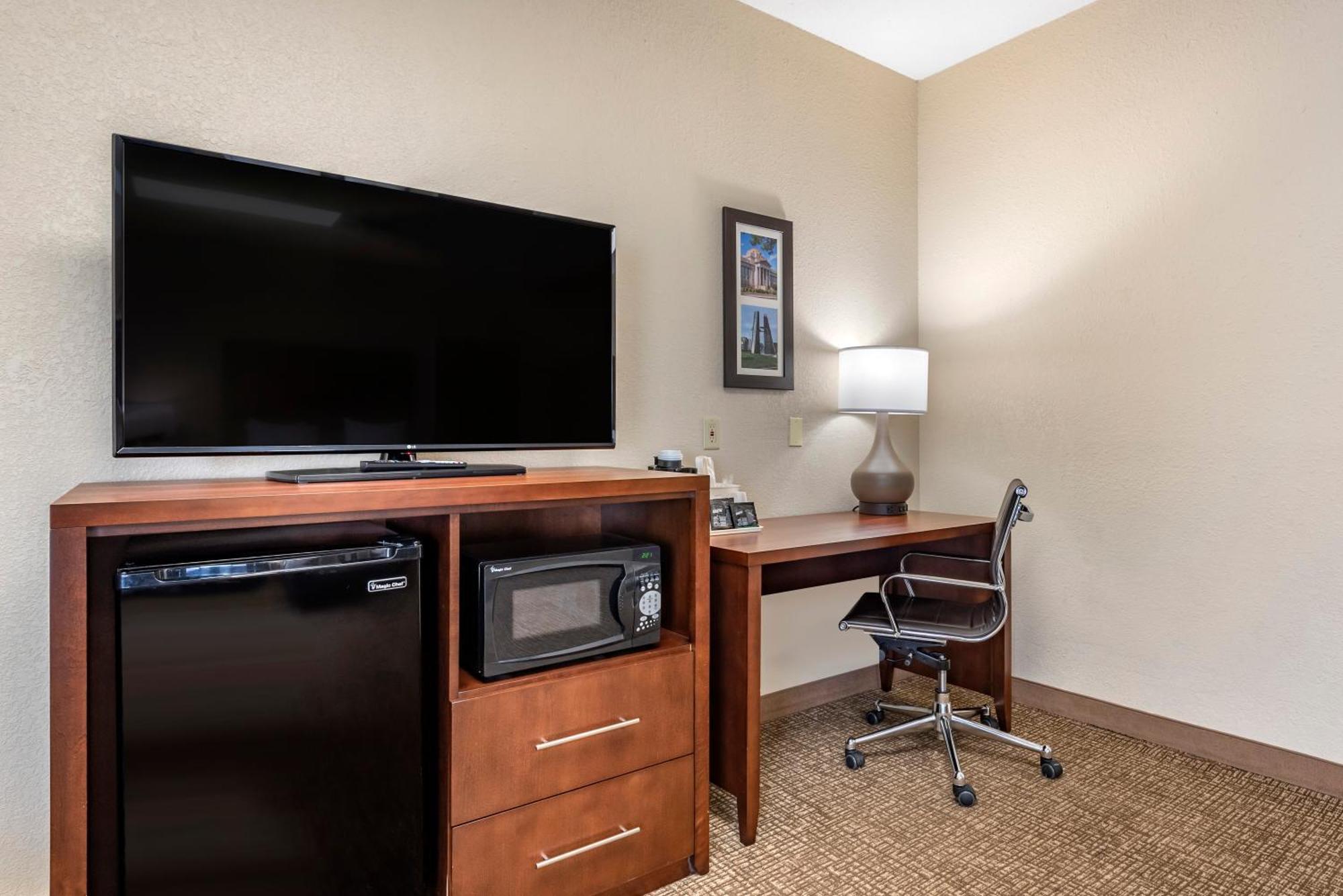 Comfort Inn & Suites Pueblo Ngoại thất bức ảnh