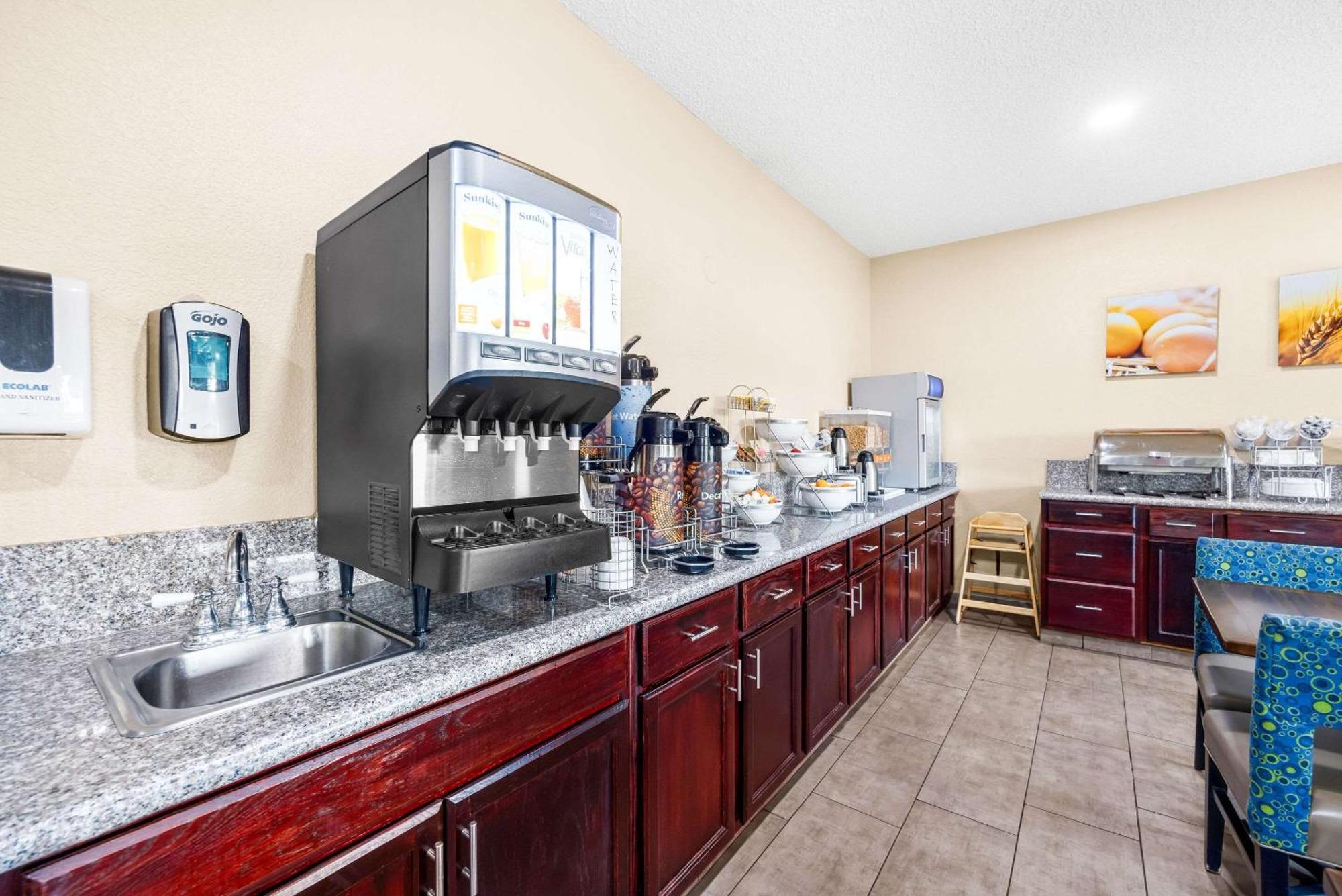 Comfort Inn & Suites Pueblo Ngoại thất bức ảnh