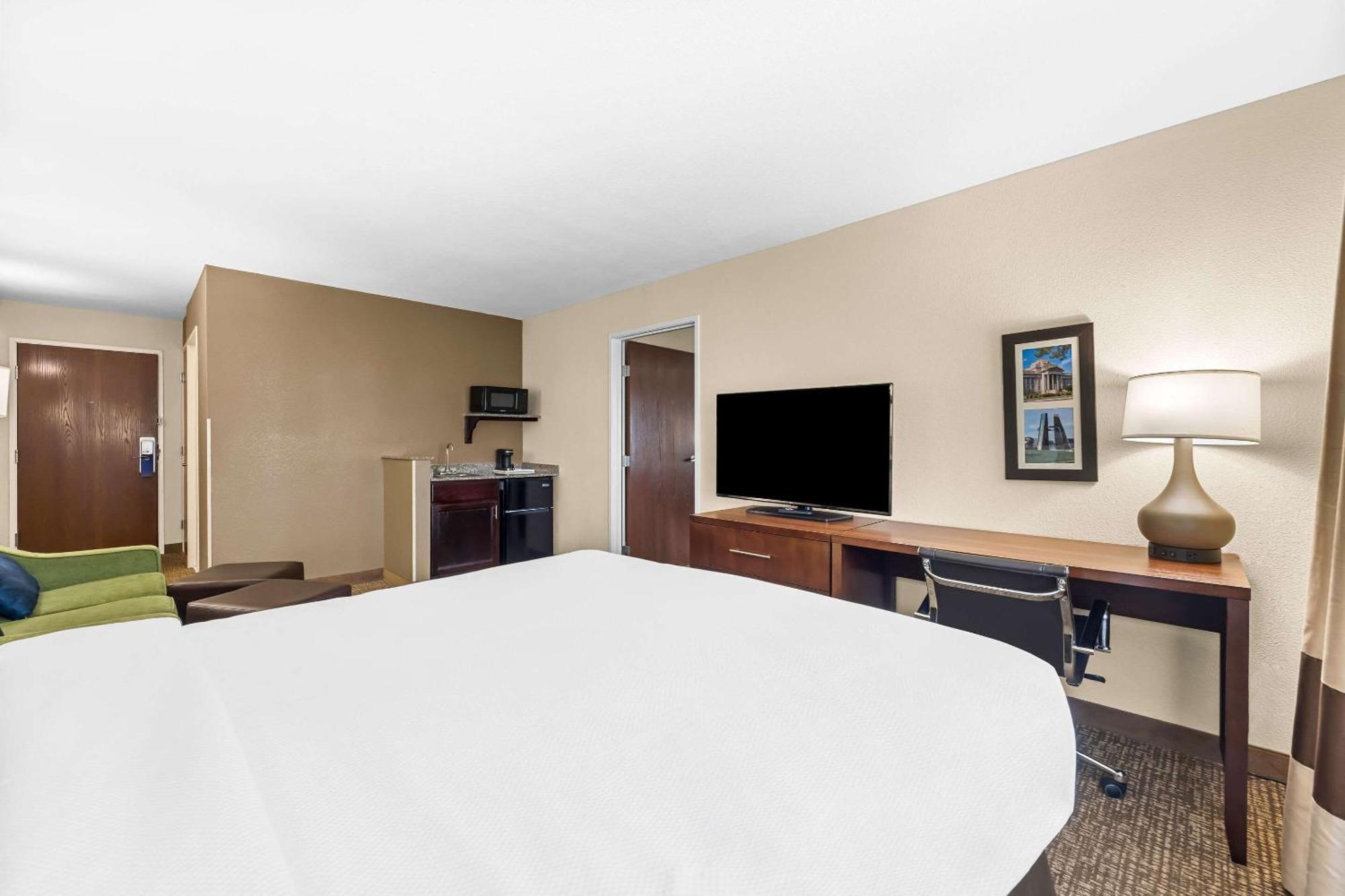 Comfort Inn & Suites Pueblo Ngoại thất bức ảnh