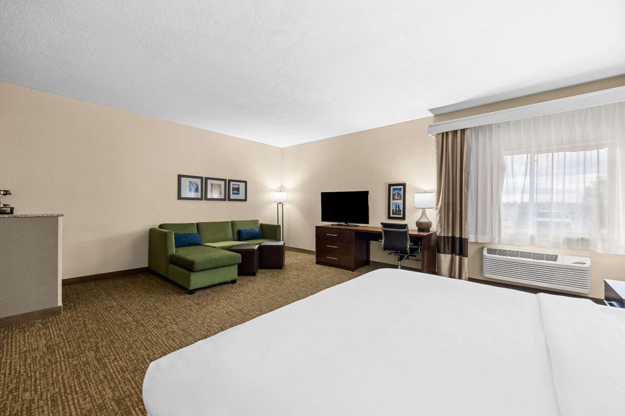Comfort Inn & Suites Pueblo Ngoại thất bức ảnh